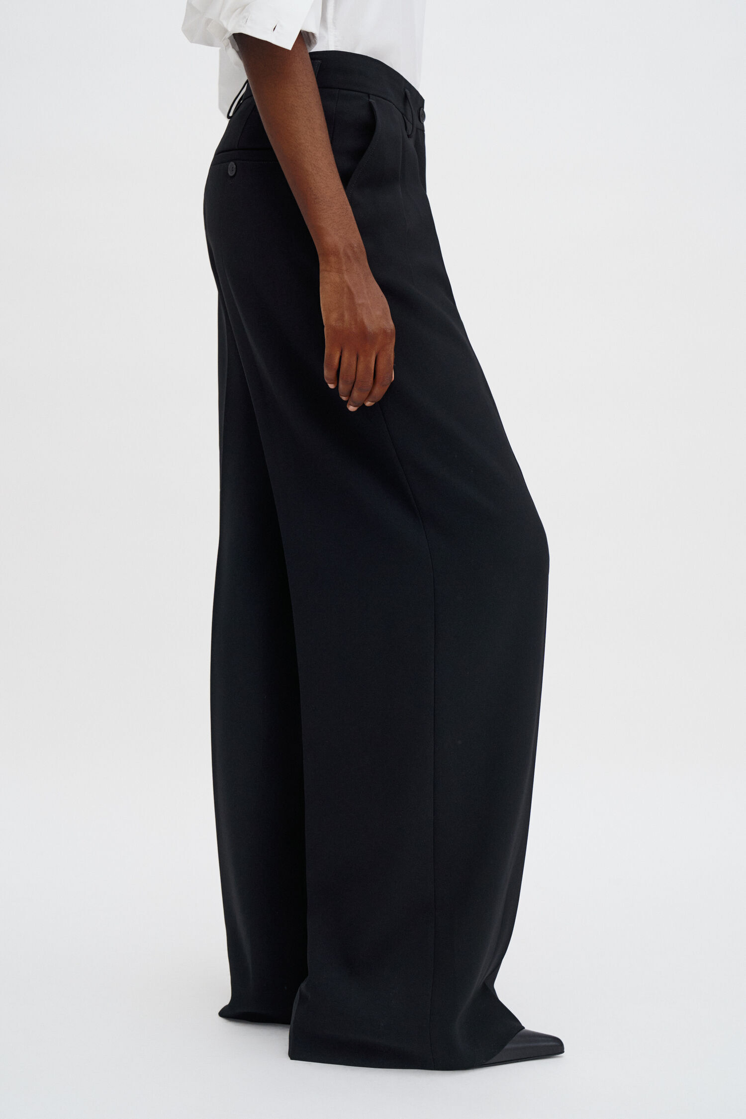 Mid Waist